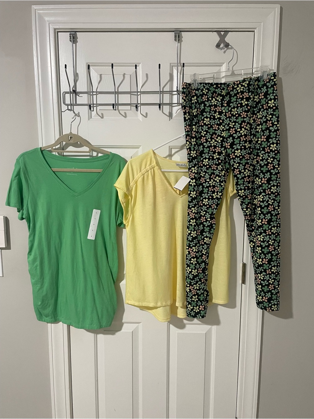 3-Piece Casual Top & Floral Leggings Set - Green, Yellow, Black Floral large